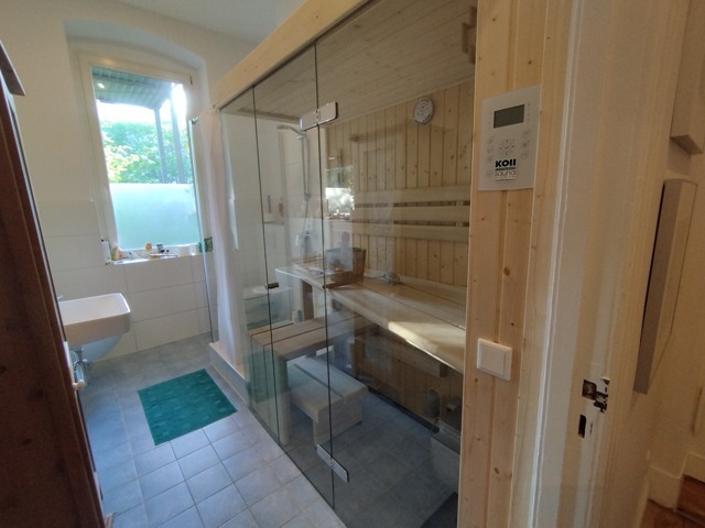 Koll Compact Sauna mit Glasfront in Berlin Friedrichshain 